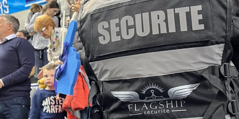 Agent de sécurité de dos
